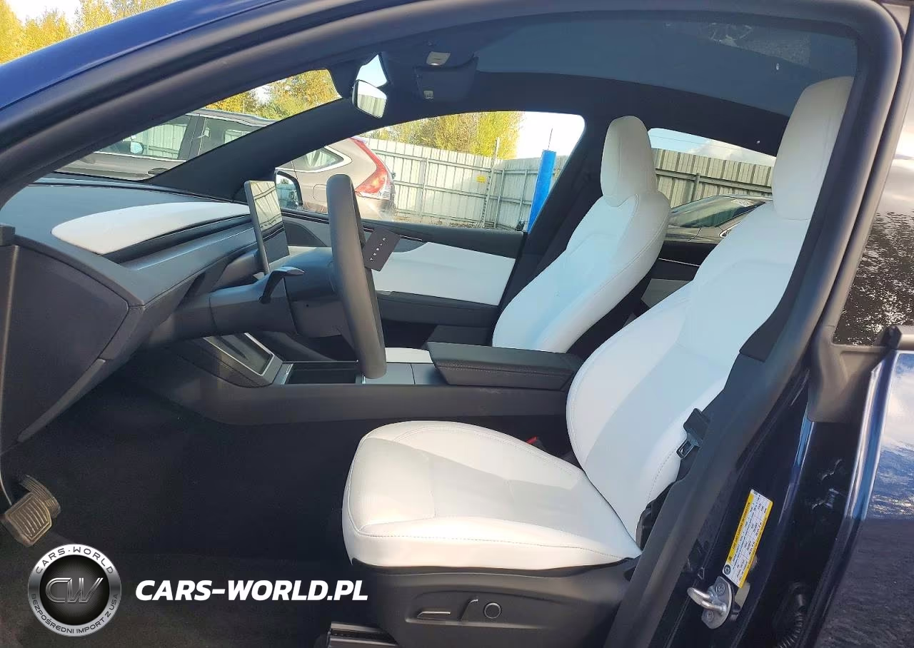 2026 Tesla Model Y VIN:7SAYGDEE6TF730353 - 7