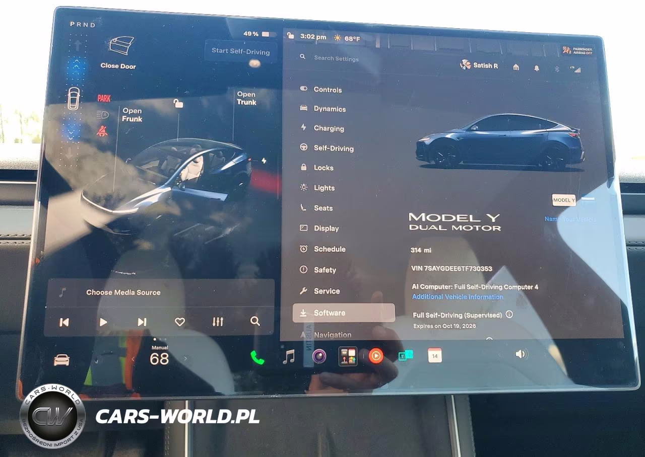 2026 Tesla Model Y VIN:7SAYGDEE6TF730353 - 9