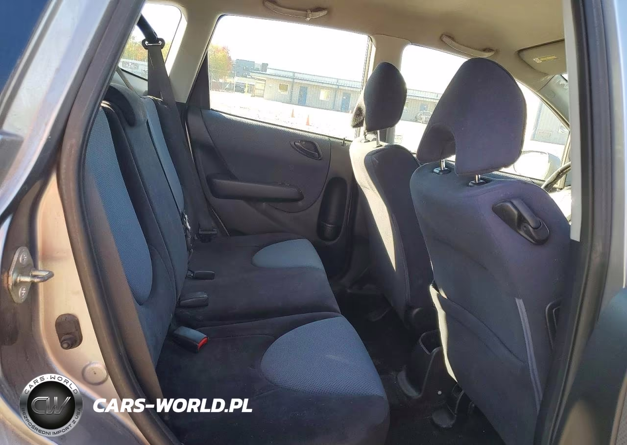 2008 Honda Fit Sport VIN:JHMGD386X8S034605 - 11
