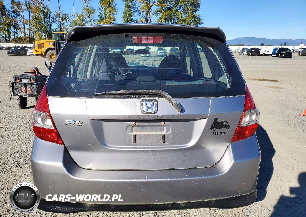 2008 Honda Fit Sport VIN:JHMGD386X8S034605 - 6
