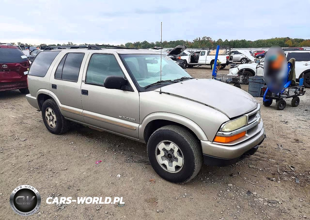 2003 Chevrolet Blazer VIN:1GNDT13X43K140284 - 4