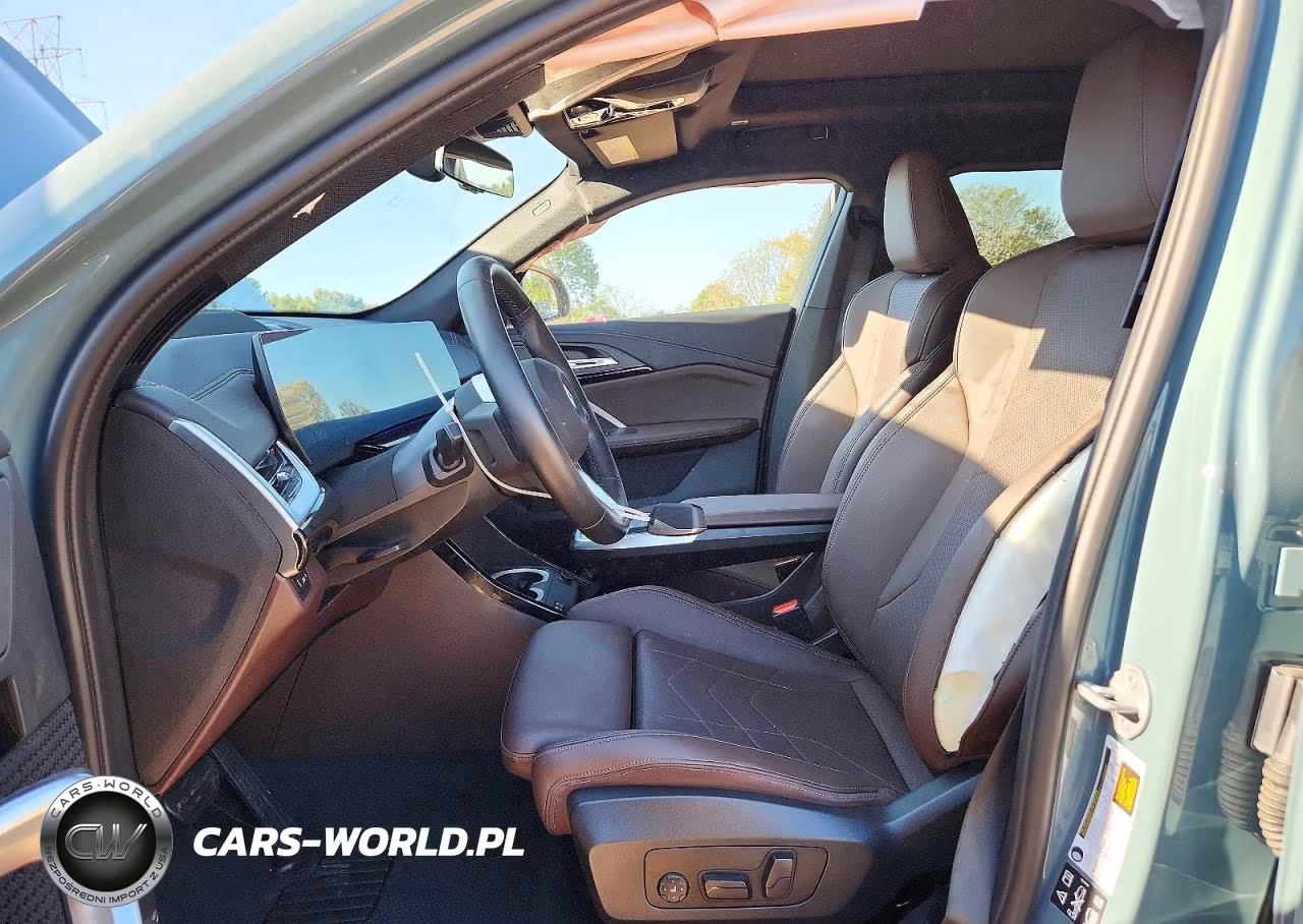 2025 BMW X2 xDrive28I VIN:WBX63GM02S5072718 - 7