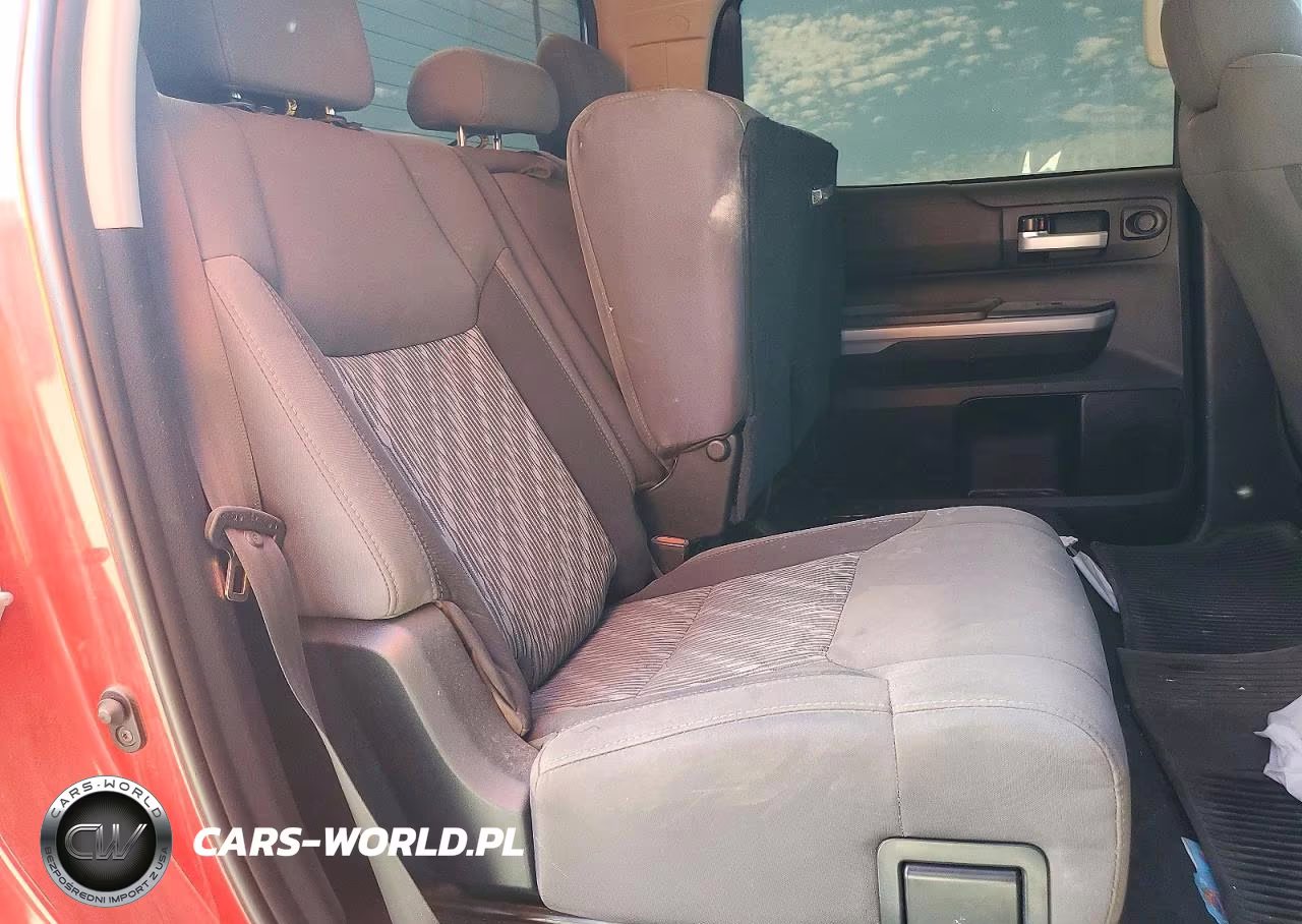 2019 Toyota Tundra Crewmax Sr5 VIN:5TFEY5F11KX255276 - 10