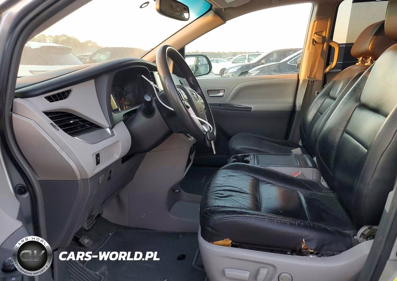 2017 Toyota Sienna Le VIN:5TDKZ3DC2HS808203 - 7