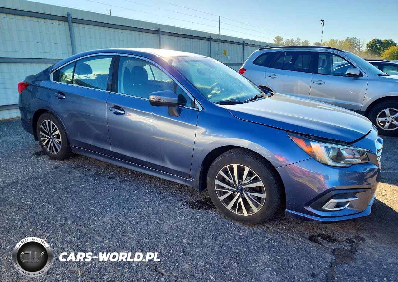 2018 Subaru Legacy 2.5I Premium VIN:4S3BNAF67J3046601 - 4