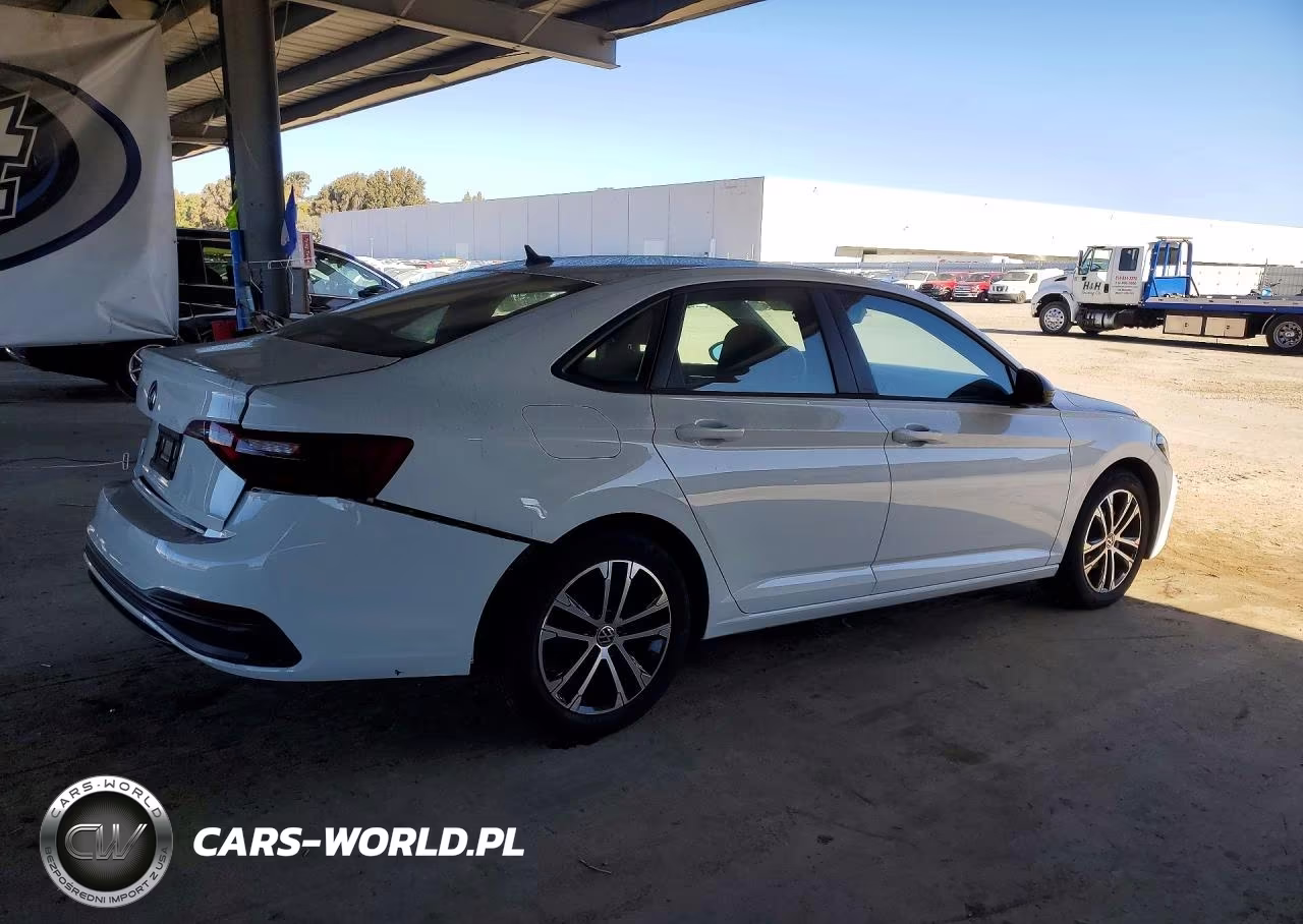 2022 Volkswagen Jetta Sport VIN:3VWBM7BU1NM030762 - 3