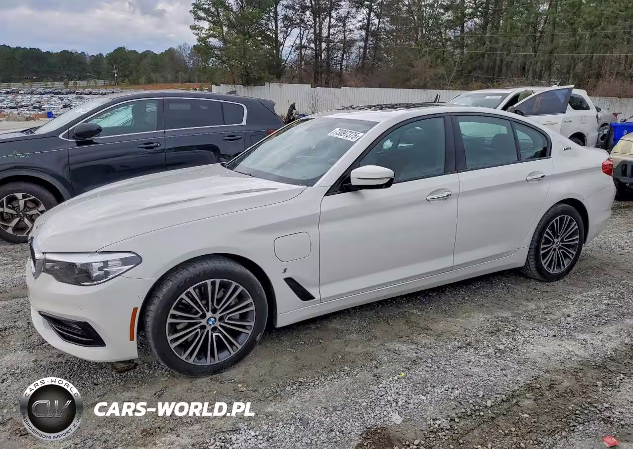 2018 BMW 530E