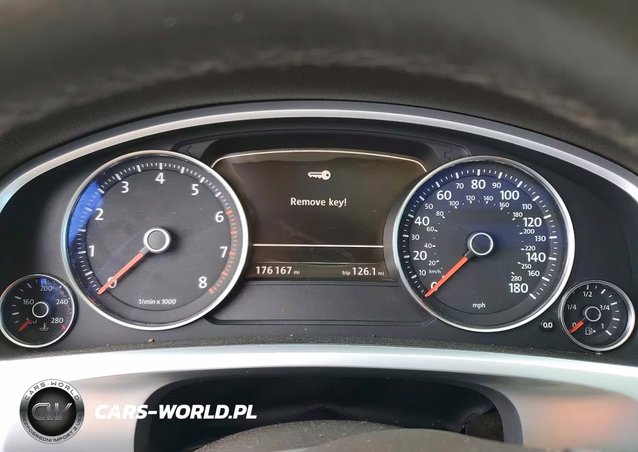 2011 Volkswagen Touareg V6 VIN:WVGFF9BP6BD000616 - 9