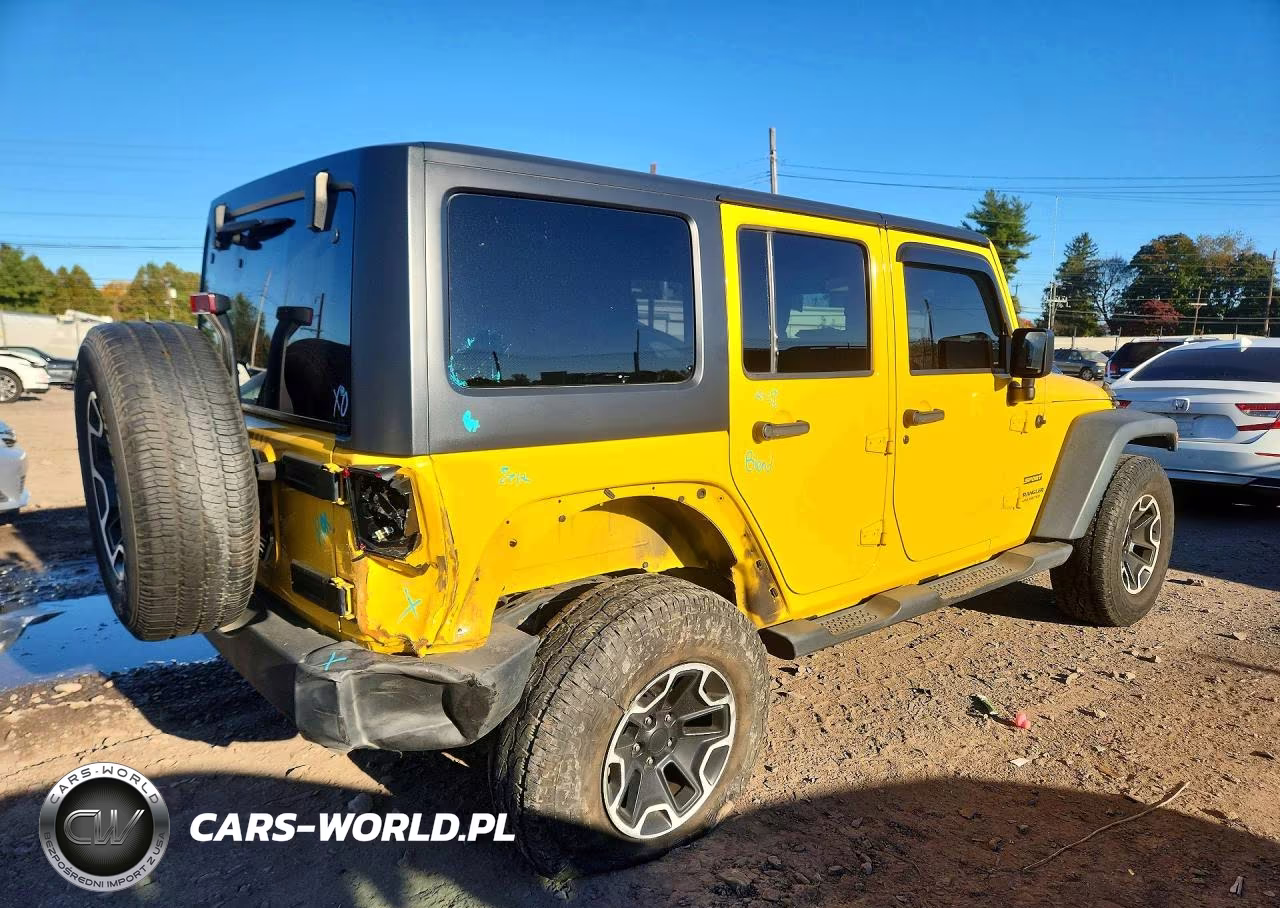 2015 Jeep Wrangler Unlimited Sport VIN:1C4BJWDG9FL711106 - 3