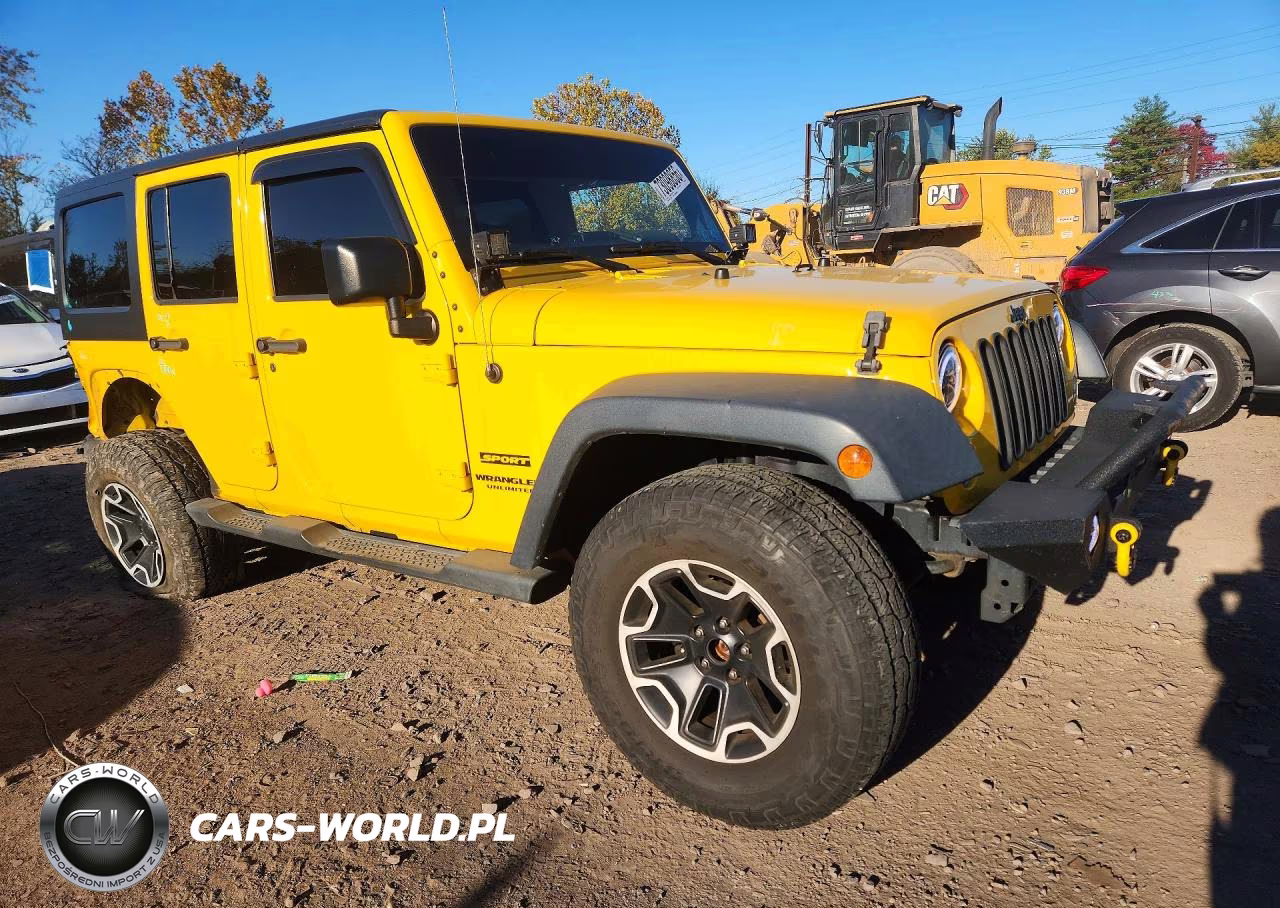 2015 Jeep Wrangler Unlimited Sport VIN:1C4BJWDG9FL711106 - 4