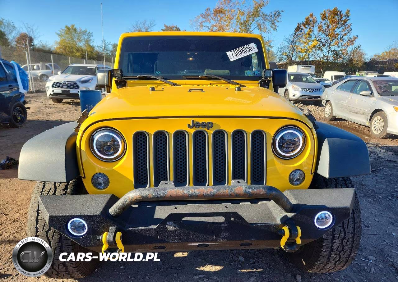 2015 Jeep Wrangler Unlimited Sport VIN:1C4BJWDG9FL711106 - 5