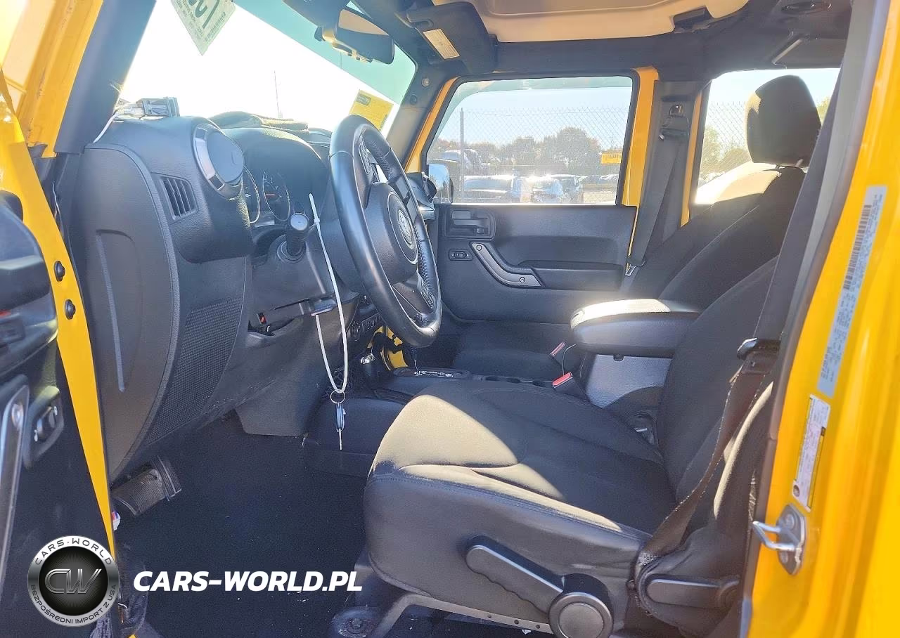 2015 Jeep Wrangler Unlimited Sport VIN:1C4BJWDG9FL711106 - 7