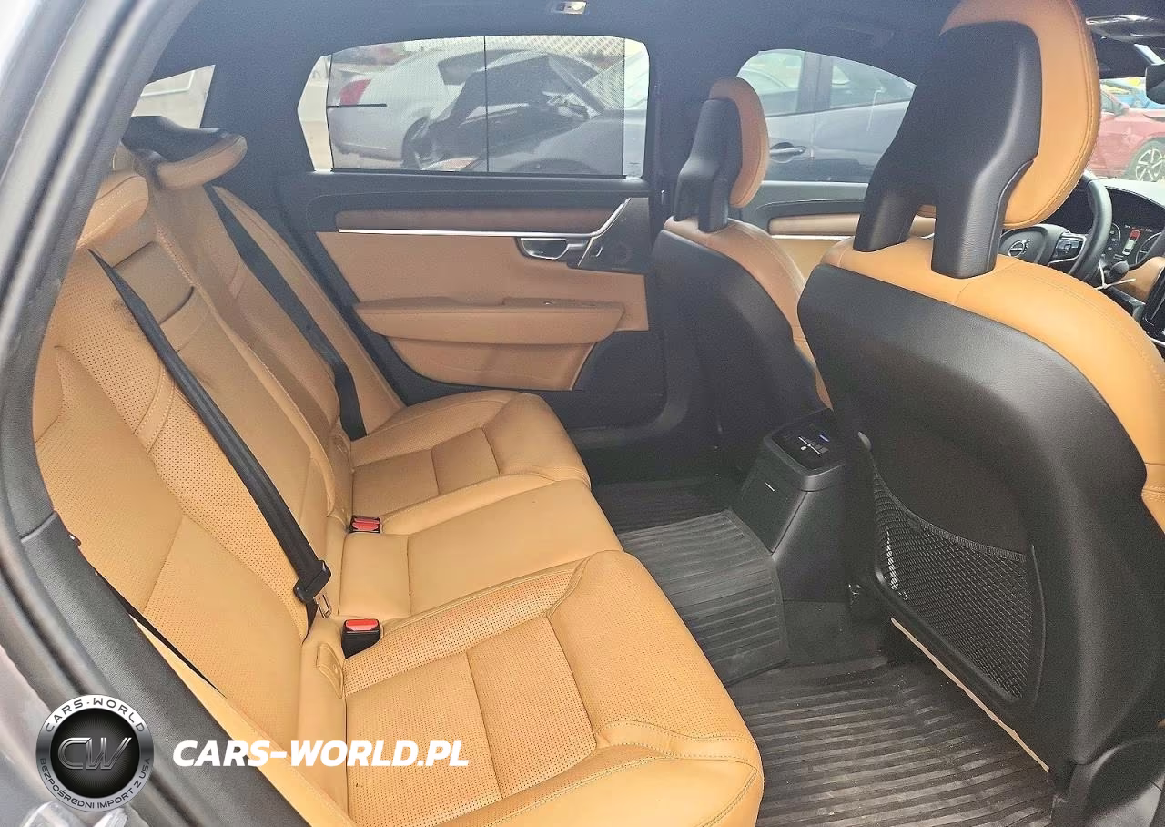2018 Volvo S90 T8 Inscription VIN:LVYBC0AL1JP026617 - 10
