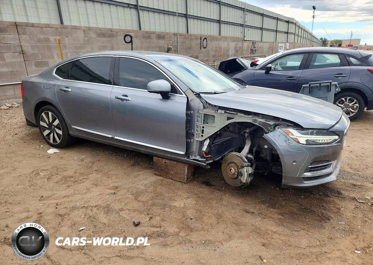 2018 Volvo S90 T8 Inscription VIN:LVYBC0AL1JP026617 - 4