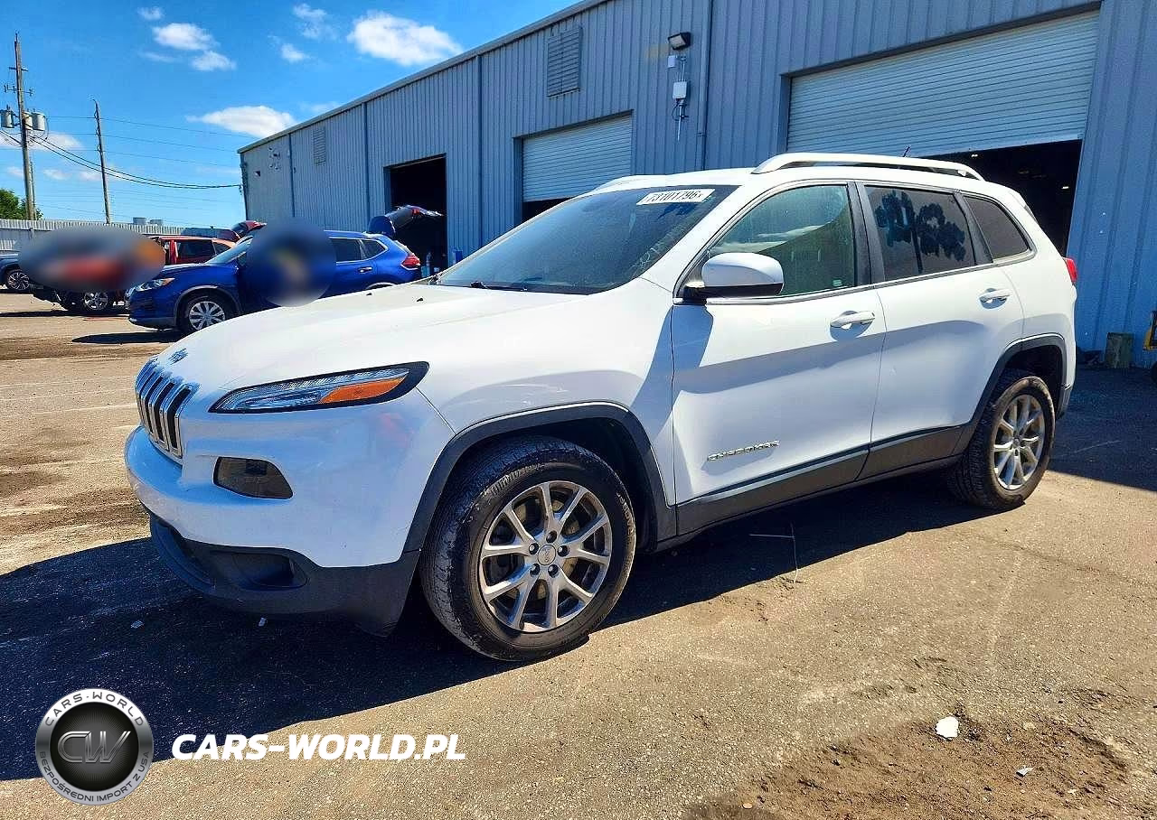 2015 Jeep Cherokee Latitude VIN:1C4PJLCB5FW711497 - 1