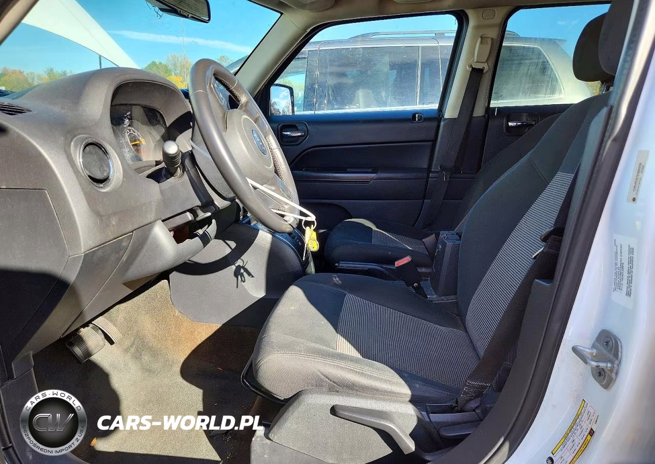 2014 Jeep Patriot Latitude VIN:1C4NJRFB7ED852250 - 7