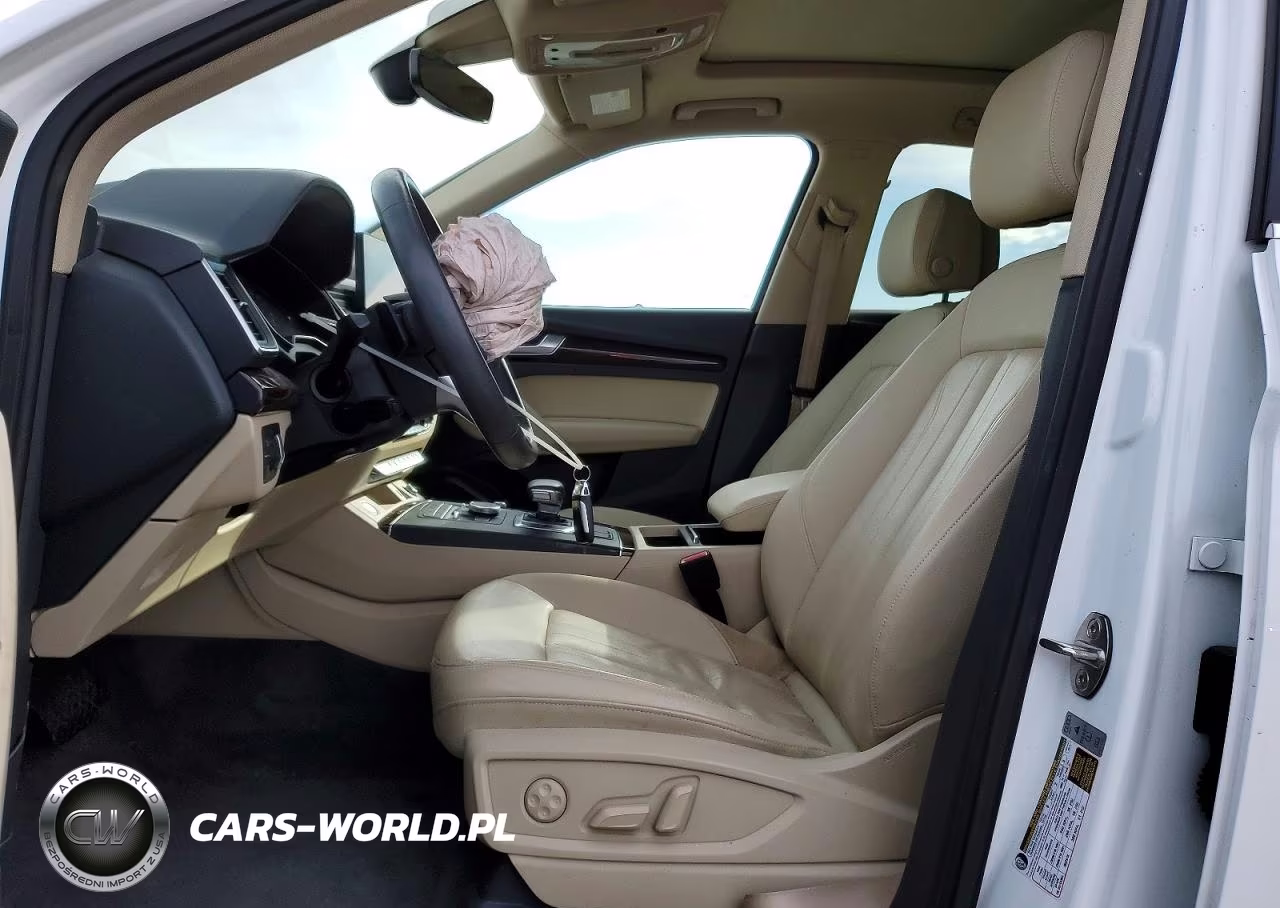 2019 Audi Q5 Premium VIN:WA1ANAFY7K2046838 - 7