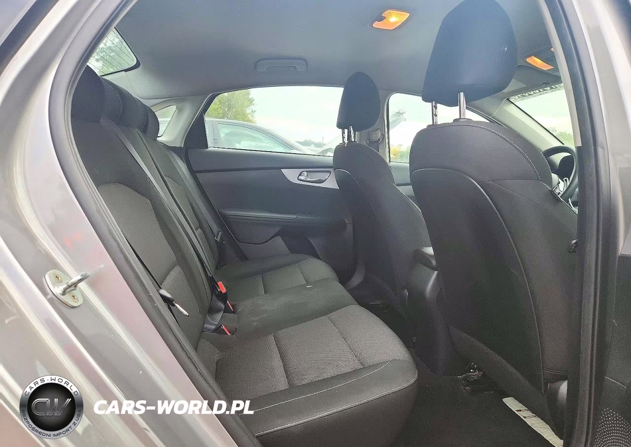 2023 Kia Forte Lxs VIN:3KPF24AD5PE573474 - 10