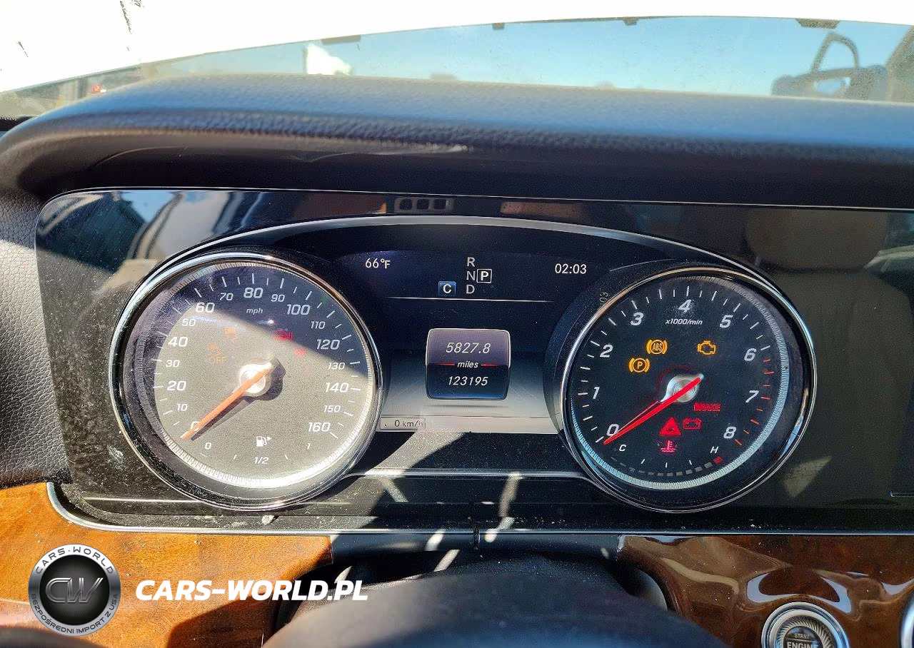 2019 Mercedes-Benz E 300 4Matic VIN:WDDZF4KB7KA533736 - 9