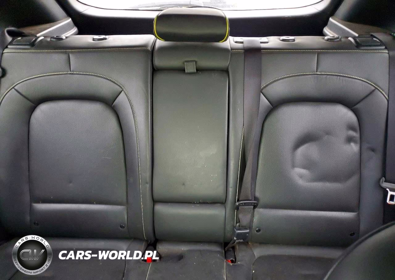 2019 Hyundai Kona Ultimate VIN:KM8K5CA58KU300690 - 10
