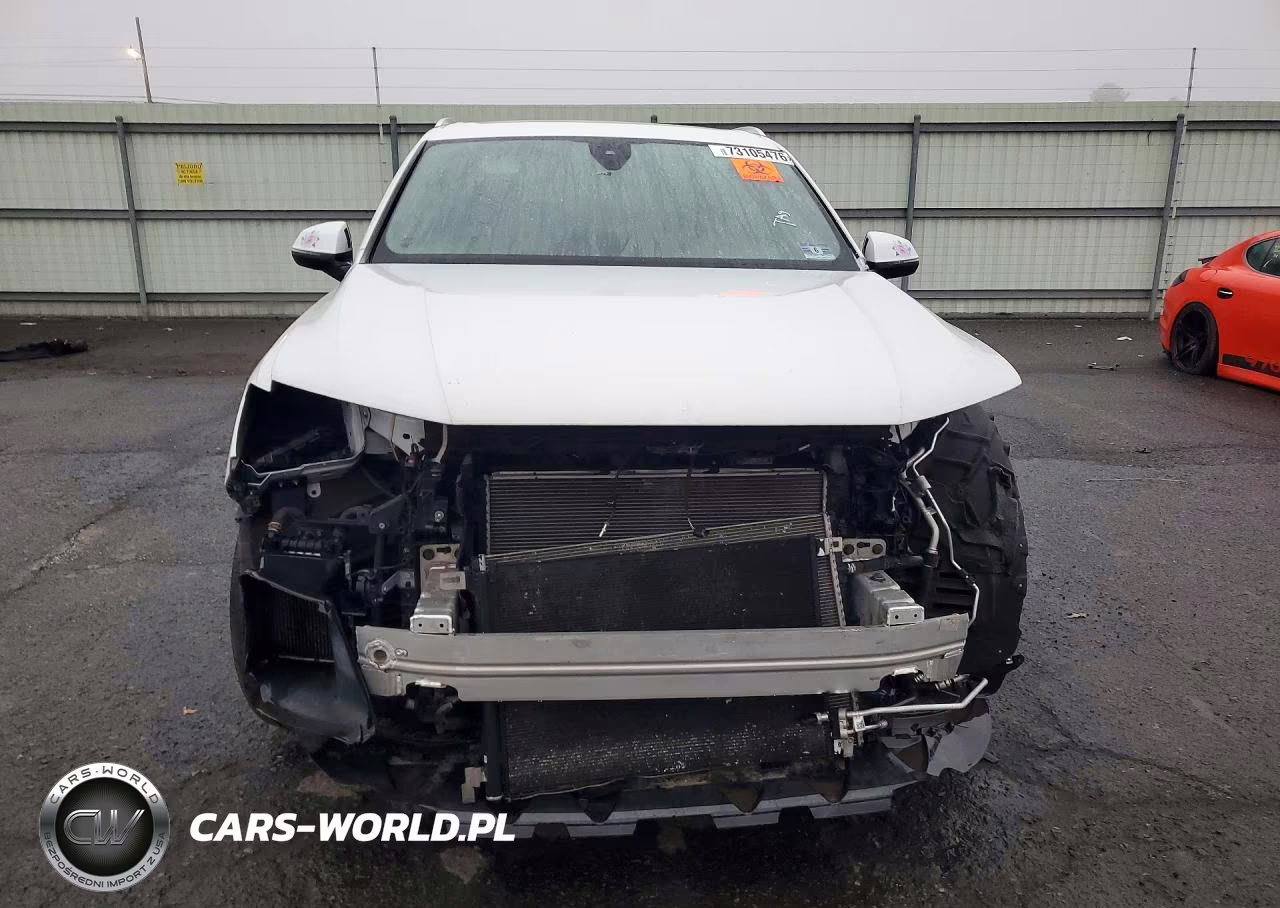2017 Audi Q7 Premium Plus VIN:WA1LAAF77HD033418 - 5