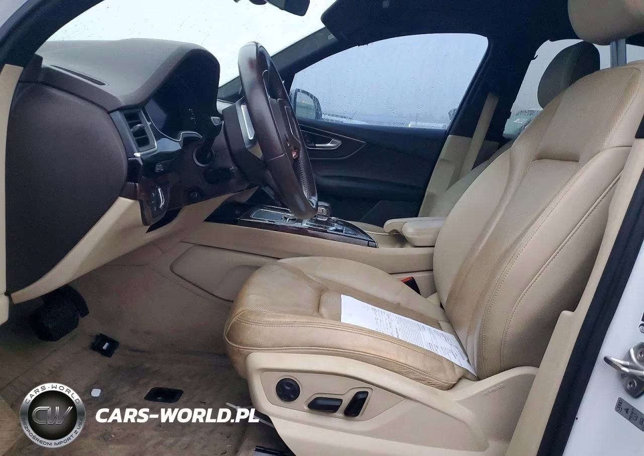 2017 Audi Q7 Premium Plus VIN:WA1LAAF77HD033418 - 7