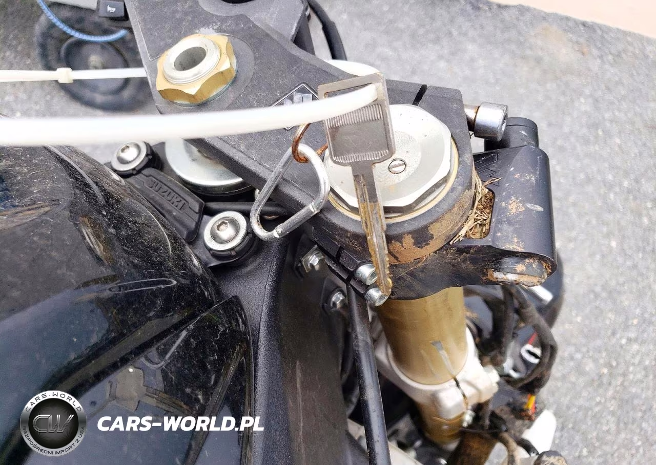 2011 Suzuki Gsx750 VIN:JS1GR7MA1B2100867 - 8
