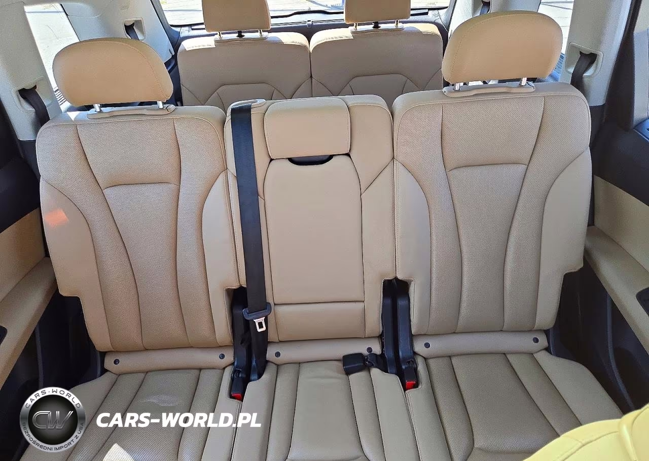 2020 Audi Q7 Premium Plus VIN:WA1LJAF73LD007360 - 10