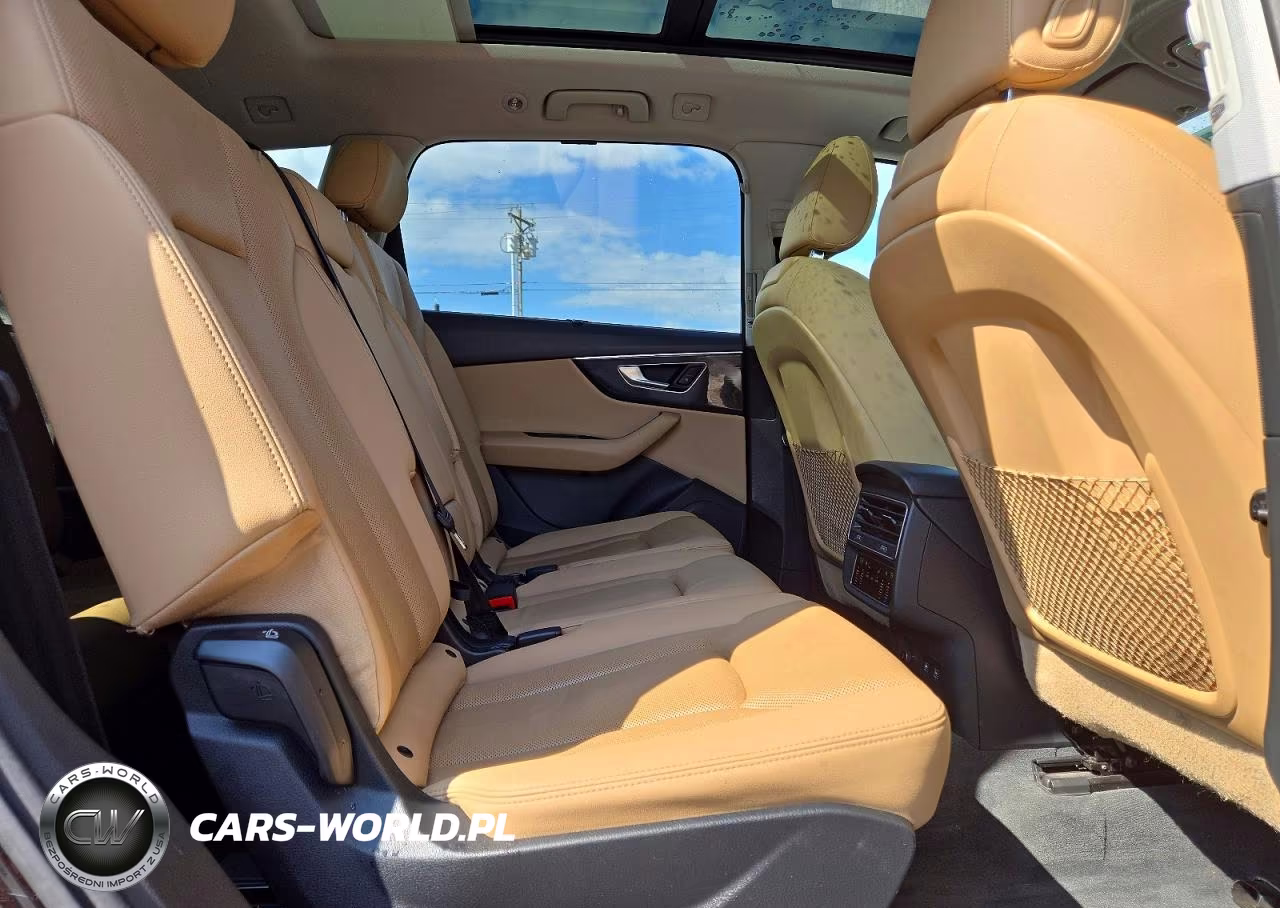 2020 Audi Q7 Premium Plus VIN:WA1LJAF73LD007360 - 11