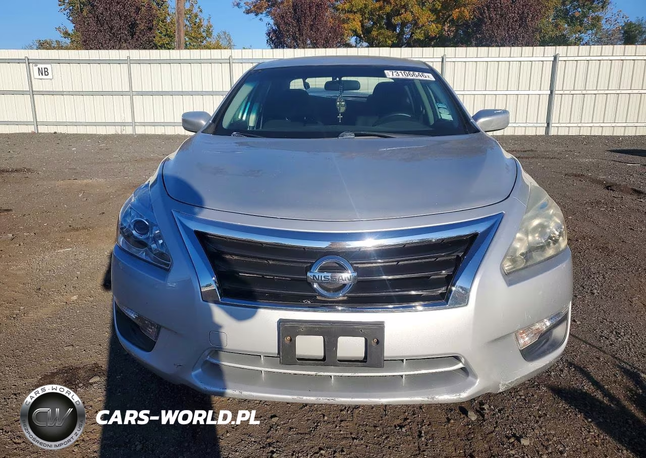 2014 Nissan Altima 2.5 S VIN:1N4AL3AP1EN371354 - 5