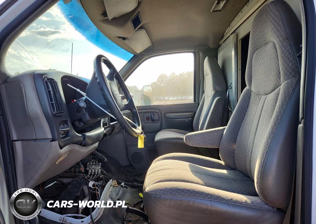 2000 Chevrolet Express G3500 VIN:1GBJG31R4Y1273757 - 7
