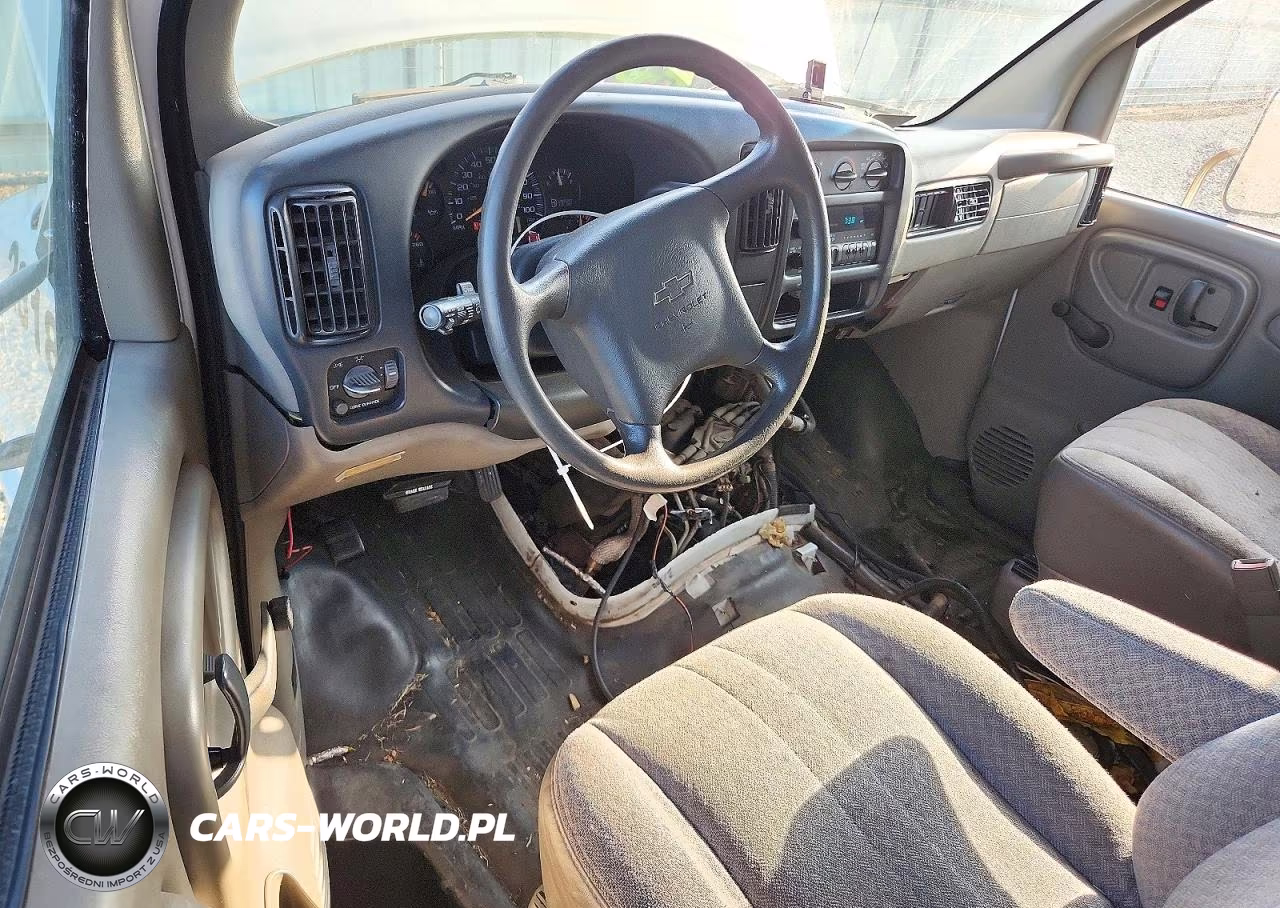 2000 Chevrolet Express G3500 VIN:1GBJG31R4Y1273757 - 8