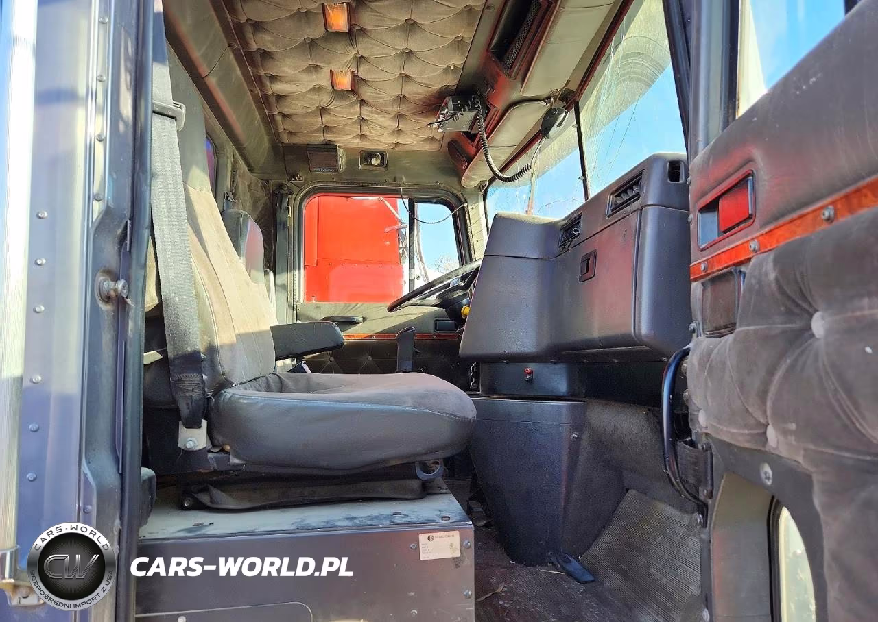 1996 International 9200 Semi Truck VIN:2HSFMAHR1TC052667 - 8