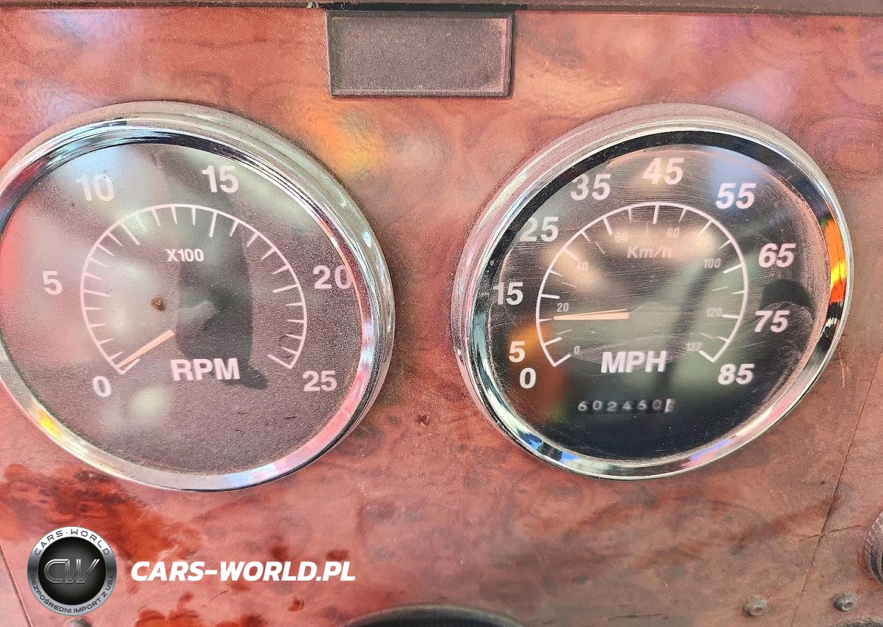 1996 International 9200 Semi Truck VIN:2HSFMAHR1TC052667 - 9