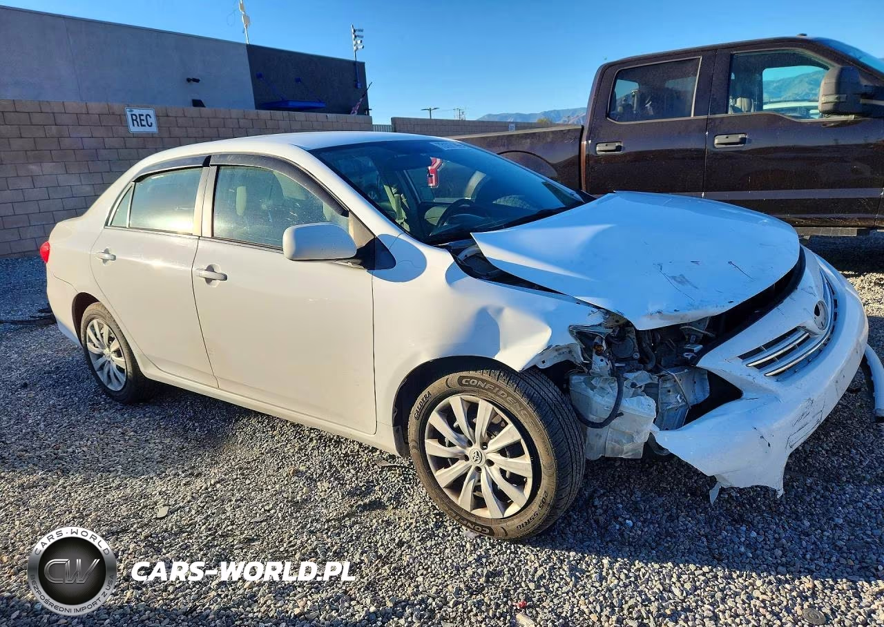2013 Toyota Corolla Le VIN:2T1BU4EE2DC982487 - 4