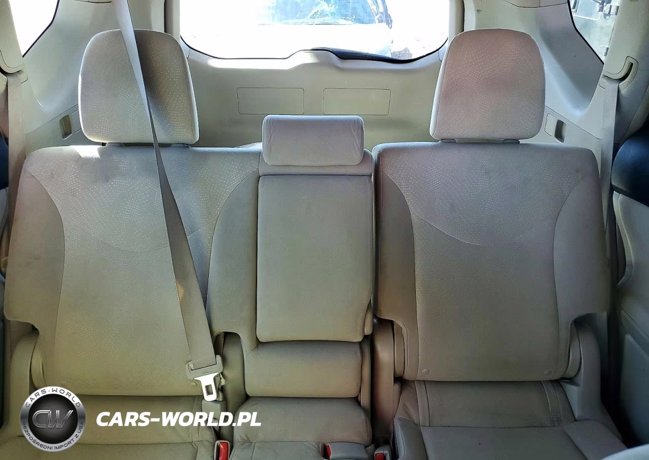 2012 Toyota Prius V Two VIN:JTDZN3EU5C3041832 - 10