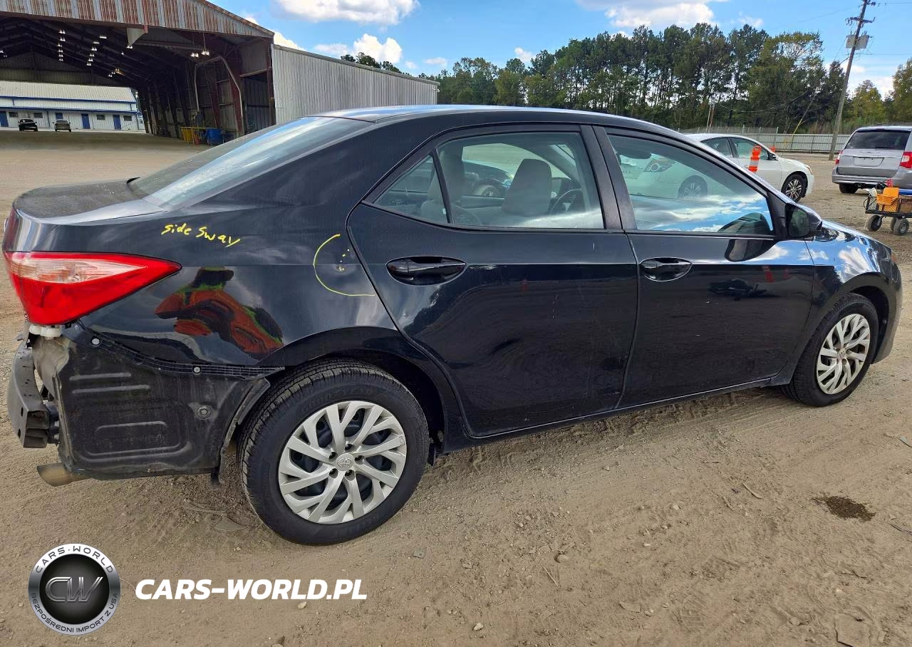 2017 Toyota Corolla Le VIN:2T1BURHE6HC909721 - 3
