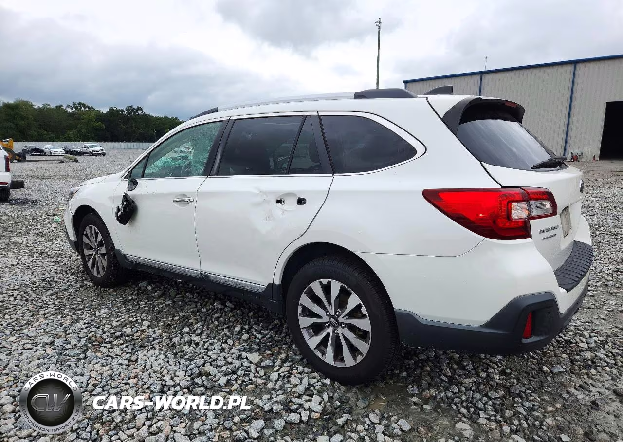 2019 Subaru Outback Touring VIN:4S4BSATC0K3303646 - 2