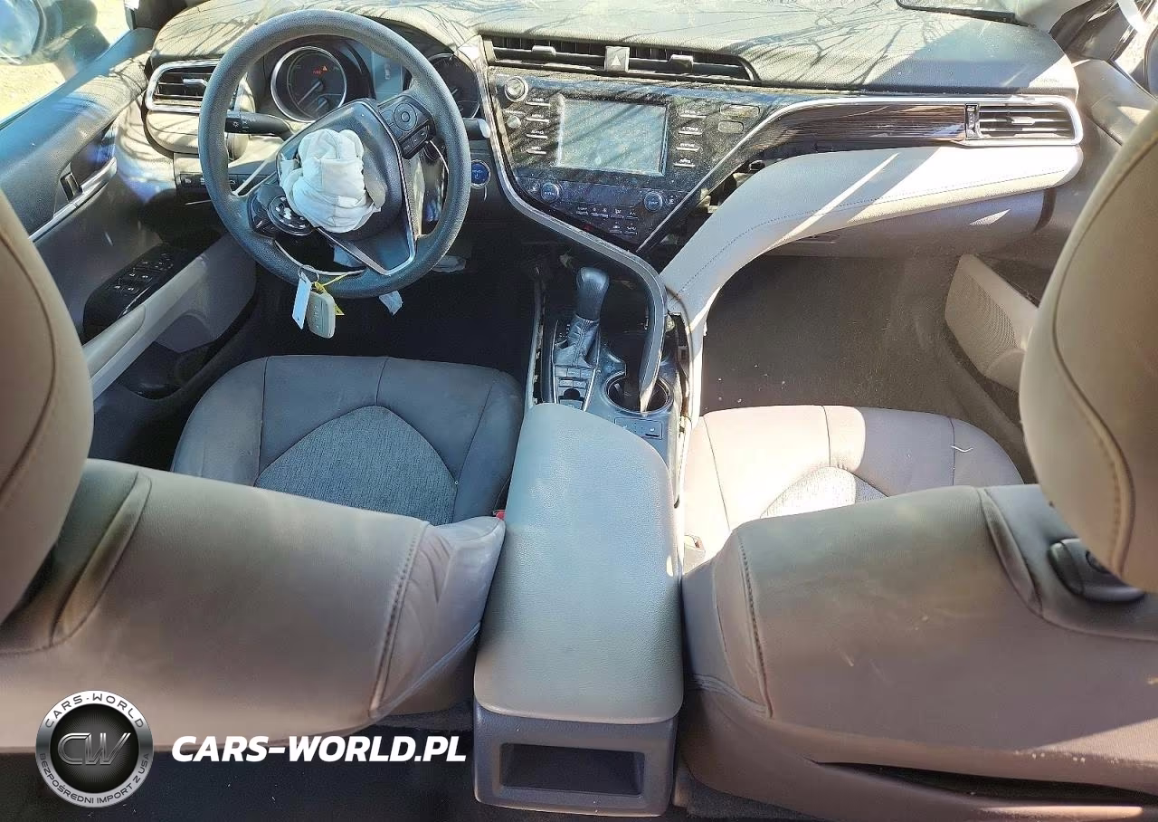 2018 Toyota Camry Le VIN:4T1B31HK6JU001901 - 8