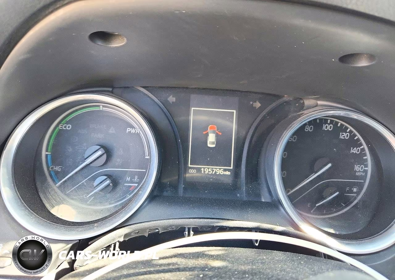 2018 Toyota Camry Le VIN:4T1B31HK6JU001901 - 9