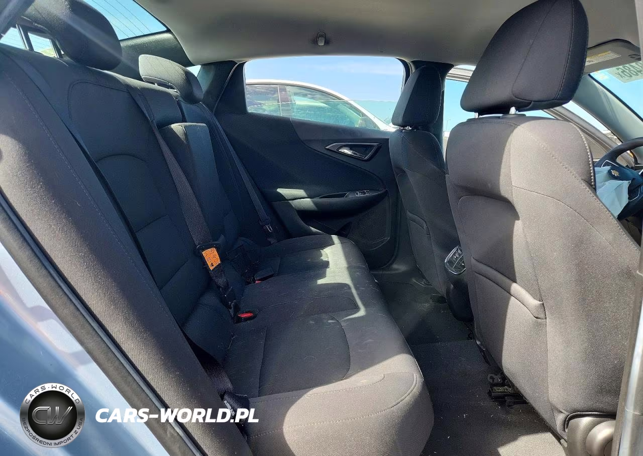 2017 Chevrolet Malibu Lt VIN:1G1ZE5STXHF282498 - 10
