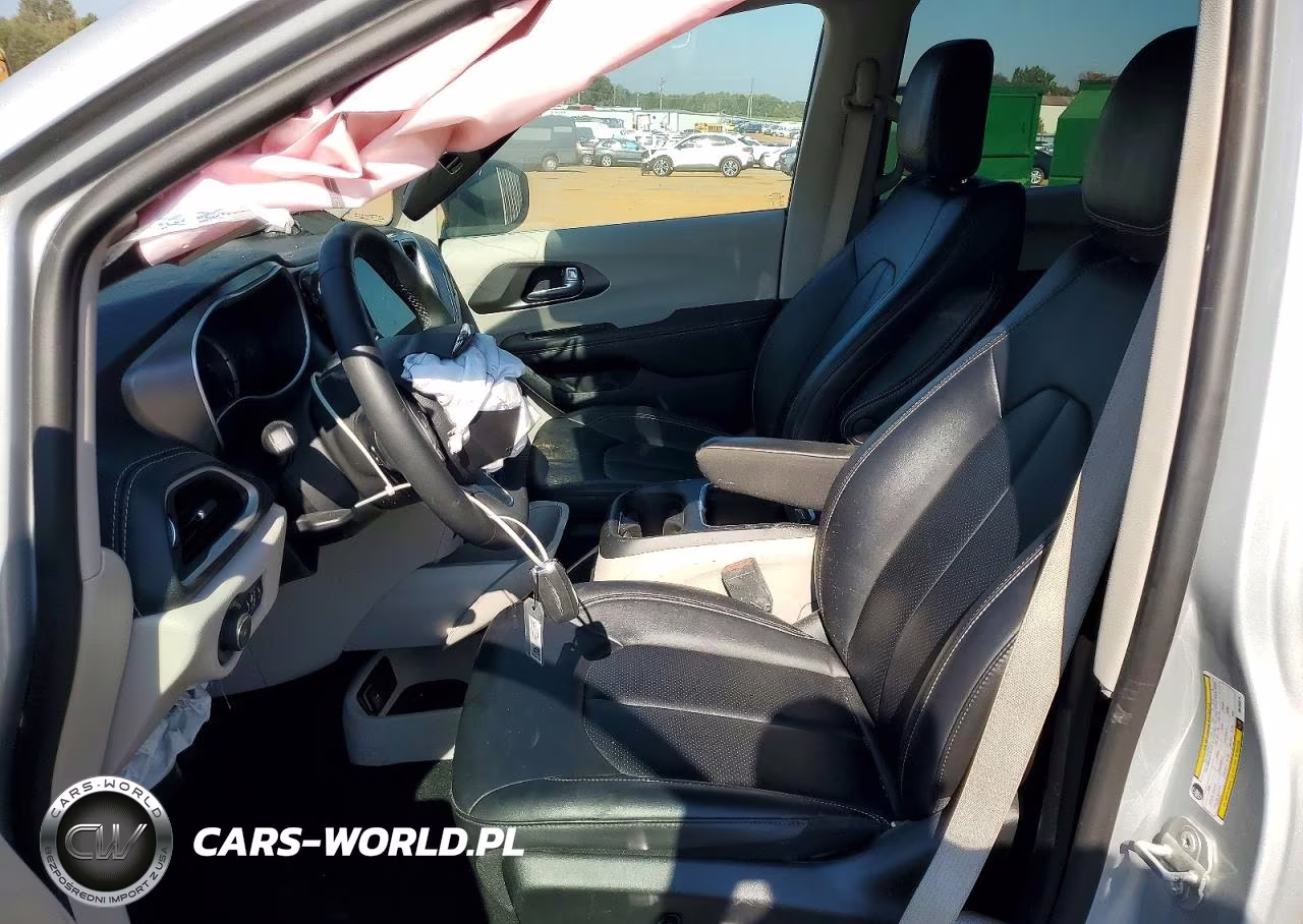 2024 Chrysler Pacifica Hybrid Select VIN:2C4RC1S75RR150316 - 7