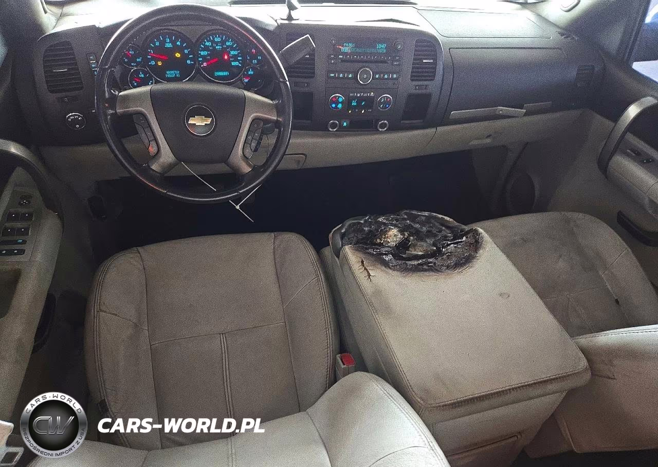 2008 Chevrolet Silverado C1500 VIN:3GCEC13068G194930 - 8