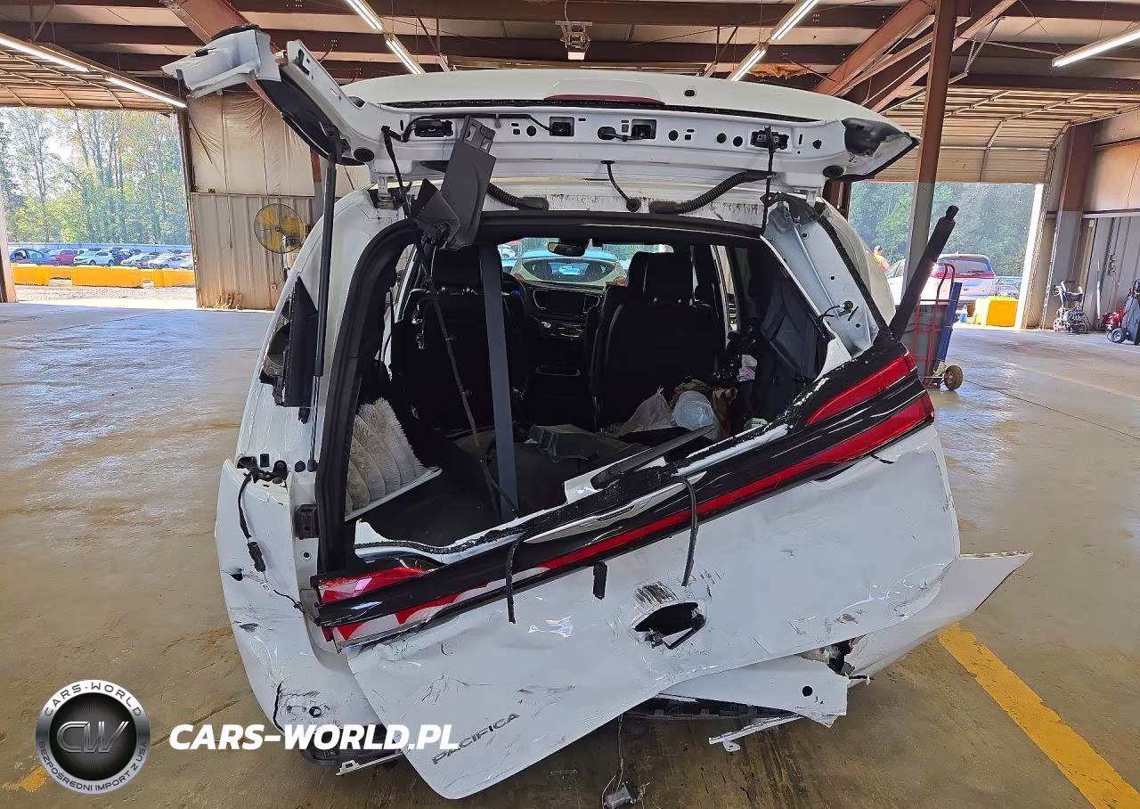 2025 Chrysler Pacifica Select VIN:2C4RC1BG7SR517125 - 6