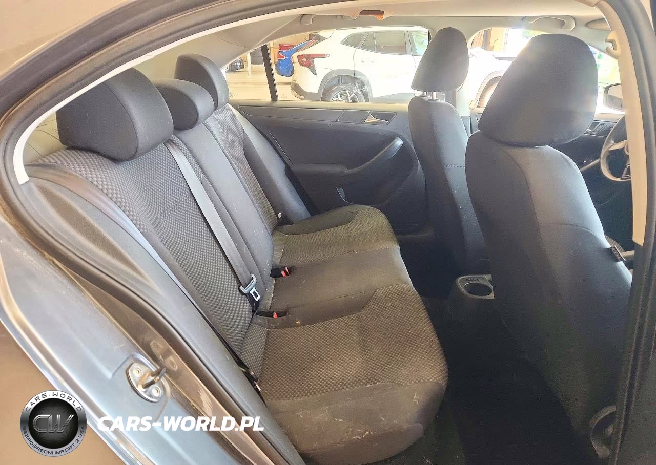 2011 Volkswagen Jetta Base VIN:3VW2K7AJ2BM104506 - 10