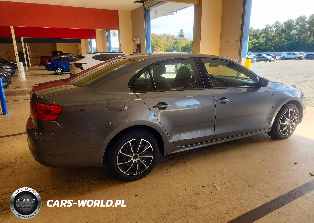 2011 Volkswagen Jetta Base VIN:3VW2K7AJ2BM104506 - 3