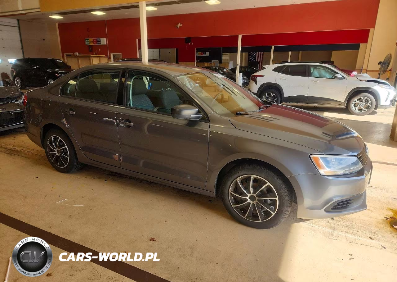 2011 Volkswagen Jetta Base VIN:3VW2K7AJ2BM104506 - 4