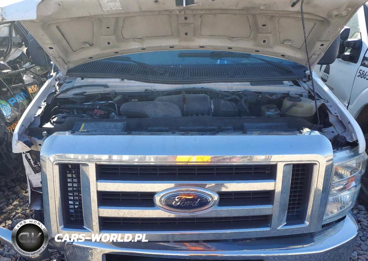 2009 Ford Econoline E350 Super Duty Cutaway Van VIN:1FDSE35L49DA88485 - 11