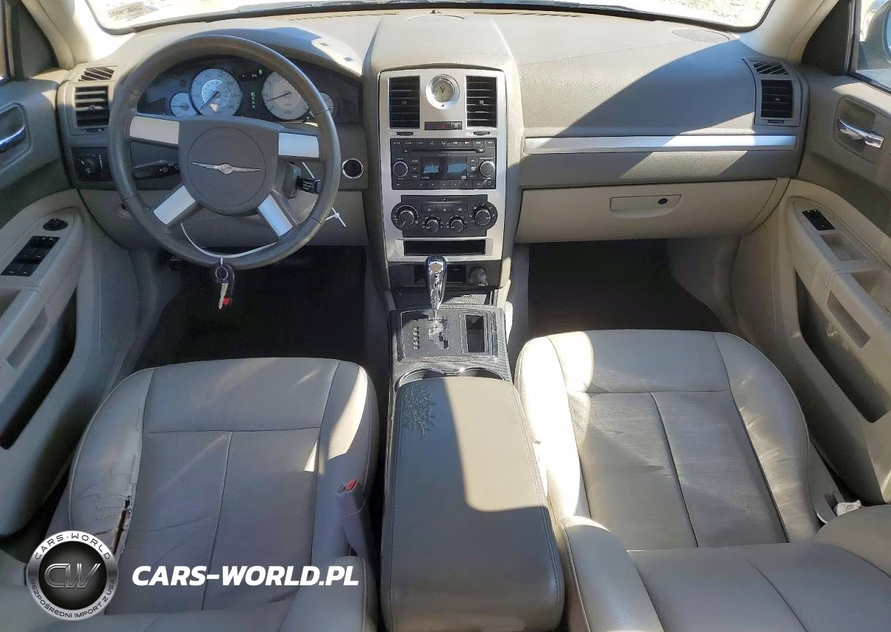 2010 Chrysler 300 Touring VIN:2C3CA5CV7AH315586 - 8