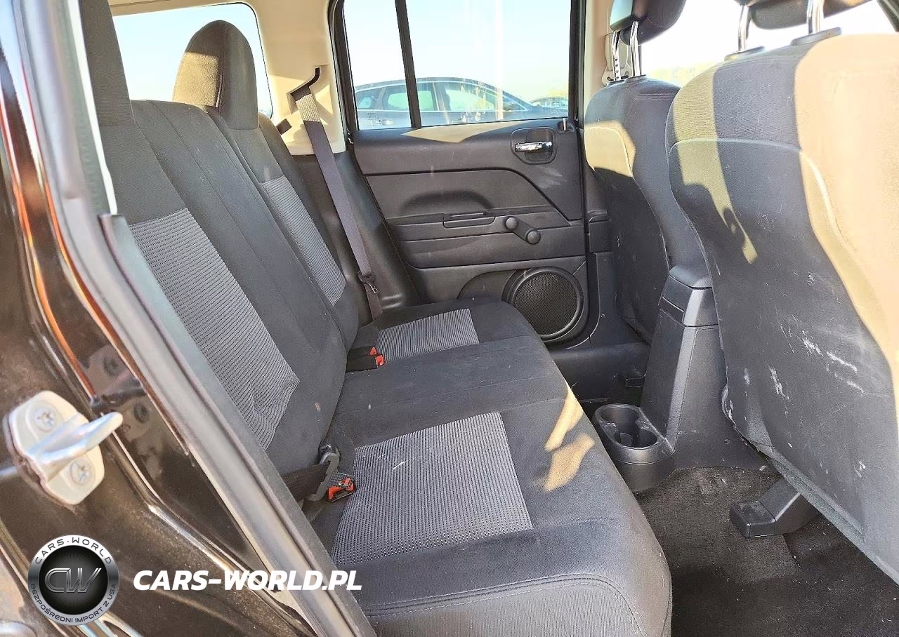 2015 Jeep Patriot Sport VIN:1C4NJPBA6FD273527 - 11